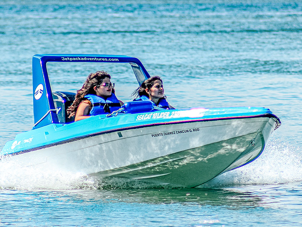 Water sports in Cancun, Yacht in Cancun